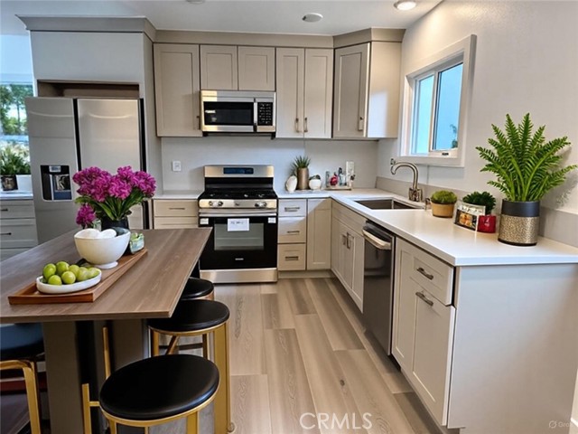 Detail Gallery Image 4 of 17 For 1804 E South, Anaheim,  CA 92805 - 3 Beds | 2/1 Baths