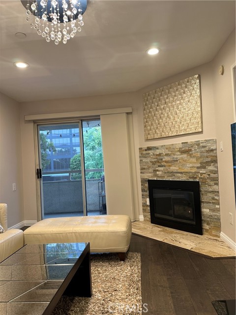 10960 ASHTON WAY, Los Angeles CA: https://media.crmls.org/medias/4dae7b2c-4b67-4238-a5a1-6936caa384f8.jpg
