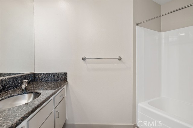 Detail Gallery Image 22 of 38 For 640 the Village #216,  Redondo Beach,  CA 90277 - 2 Beds | 2 Baths