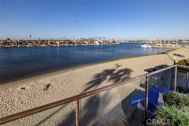 Detail Gallery Image 20 of 37 For 5818 E Bay Shore, Long Beach,  CA 90803 - 4 Beds | 4/1 Baths