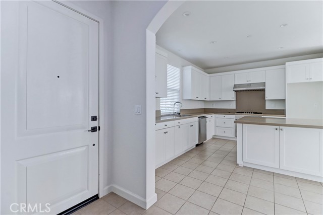 Detail Gallery Image 14 of 49 For 158 Falcon, Irvine,  CA 92618 - 4 Beds | 3/1 Baths