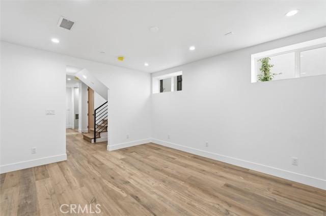 Detail Gallery Image 18 of 45 For 617 N Irena Ave #C,  Redondo Beach,  CA 90277 - 5 Beds | 3/1 Baths