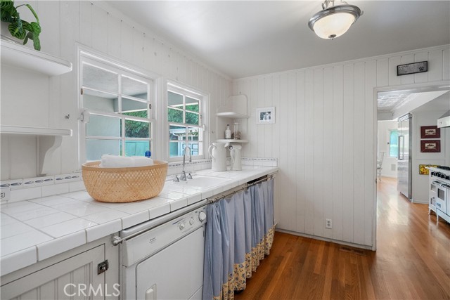 11818 Laurel Hills Road, Studio City CA: https://media.crmls.org/medias/4db1e5f8-1bce-44b2-a65d-bf506febf138.jpg