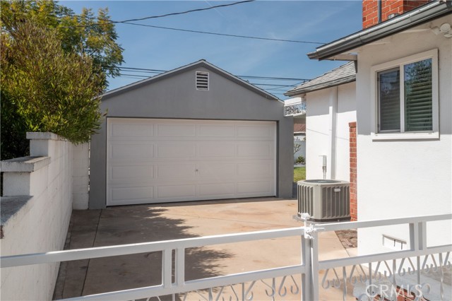 Detail Gallery Image 31 of 50 For 6119 Blackthorne Ave, Lakewood,  CA 90712 - 3 Beds | 2 Baths