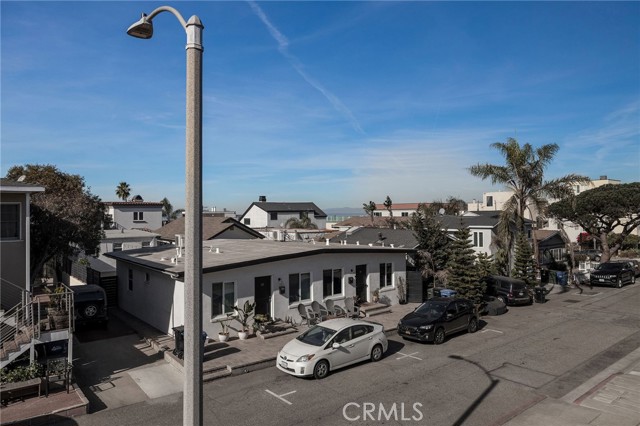 714 Loma Drive, Hermosa Beach, California 90254, ,Residential Income,For Sale,Loma,SB25018016