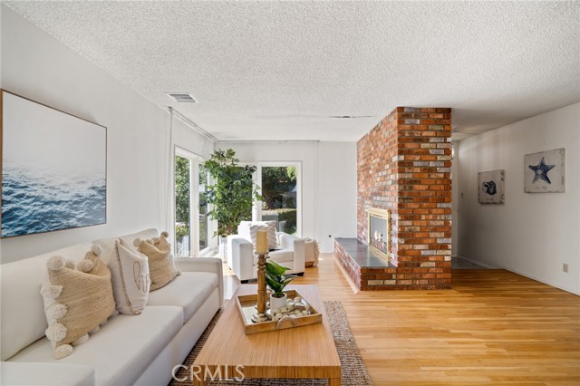 524 Cluster Ln, Redondo Beach, California 90278, 3 Bedrooms Bedrooms, ,1 BathroomBathrooms,Residential,Sold,Cluster Ln,PV22031244