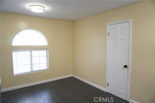 10109 Noble Avenue, Mission Hills (San Fernando) CA: https://media.crmls.org/medias/4db44a35-85db-4637-9309-251c722a4ad6.jpg