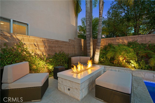 8 Delano, Irvine CA: https://media.crmls.org/medias/4db4575a-b6b5-419d-b332-dcfc29bcdef2.jpg