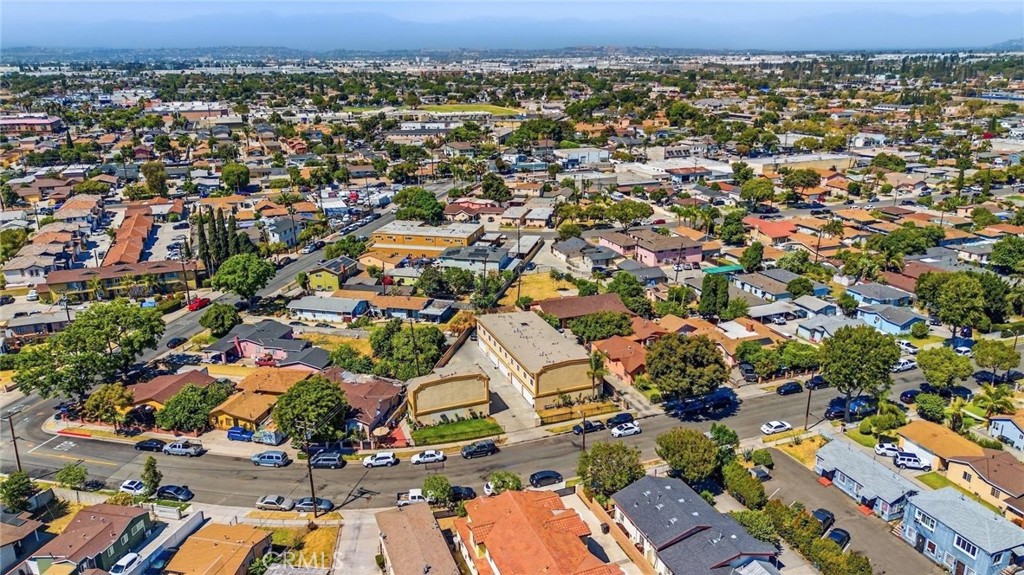 https://media.crmls.org/medias/4db48c98-8c55-428f-a0b9-a59ee0eb4b27.jpg?preset=X-Large