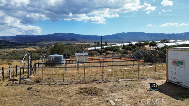 41735 El Campo Rd, Anza CA: https://media.crmls.org/medias/4db50c9f-ea58-481c-8c6b-d83a5eae5d2e.jpg
