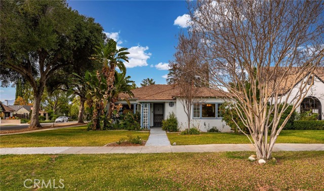 Detail Gallery Image 3 of 36 For 524 W Fern Ave, Redlands,  CA 92373 - 2 Beds | 1/1 Baths