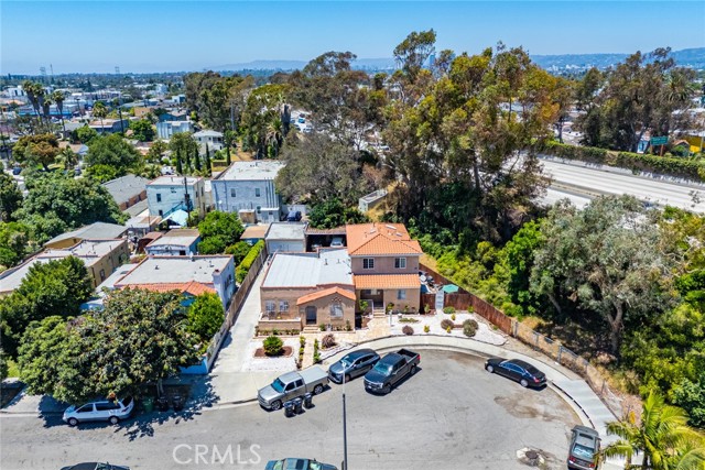 2525 S Cochran Avenue, Los Angeles CA: https://media.crmls.org/medias/4db5fcd2-fb7e-4ba3-95d1-bc831e49cfa0.jpg
