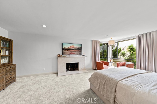 6360 E Vera Crest Drive, Long Beach CA: https://media.crmls.org/medias/4db6110d-a4ca-4378-b2f5-4aa17f9a853c.jpg