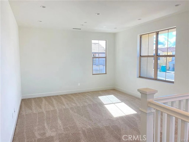 120 White Jasmine, Irvine CA: https://media.crmls.org/medias/4db64fed-410a-4f93-98cd-bbccc9a7f87a.jpg