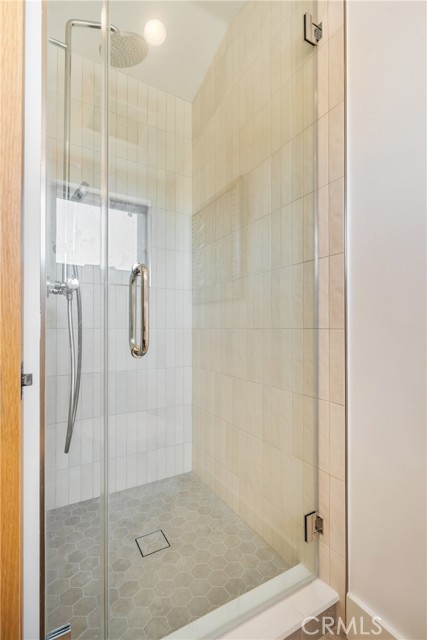 Detail Gallery Image 42 of 64 For 521 1/2 Iris Ave, Corona Del Mar,  CA 92625 - 2 Beds | 2/1 Baths