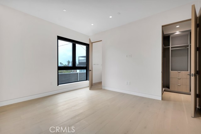 Detail Gallery Image 30 of 32 For 12131 Palms Bld, Los Angeles,  CA 90066 - 4 Beds | 3 Baths