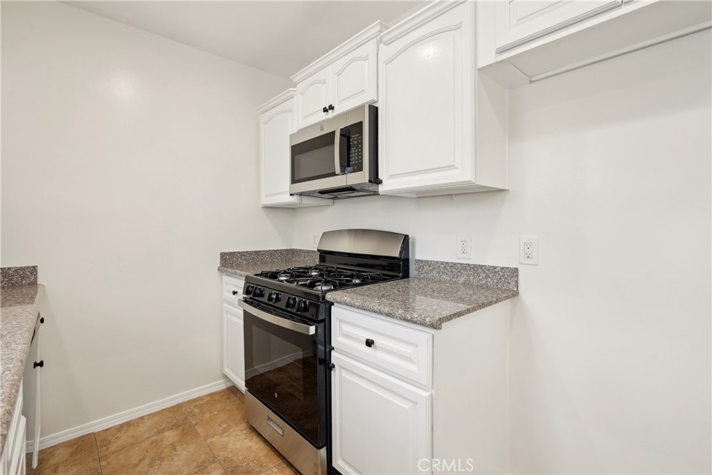 MLS #AR25090673 image #9