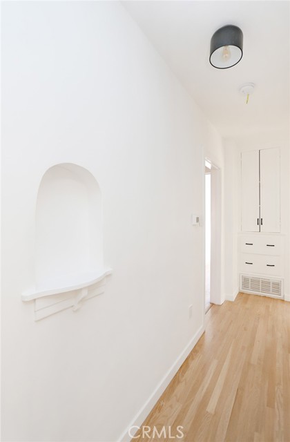 Image 16 of 71 For 1361 Armadale Avenue