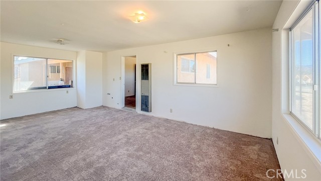 Detail Gallery Image 11 of 29 For 7411 Joshua Ln, Yucca Valley,  CA 92284 - 6 Beds | 2 Baths