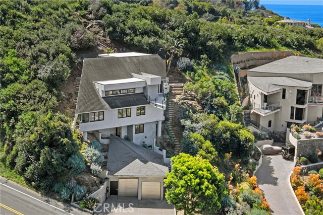 901 Summit Drive, Laguna Beach CA: https://media.crmls.org/medias/4db9ca83-85f8-40c8-822c-fcabe088adf3.jpg
