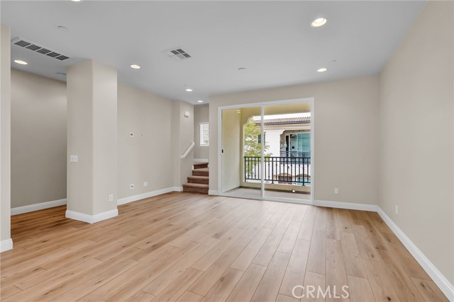 Detail Gallery Image 7 of 28 For 137 Macintosh Way, Upland,  CA 91786 - 2 Beds | 4 Baths
