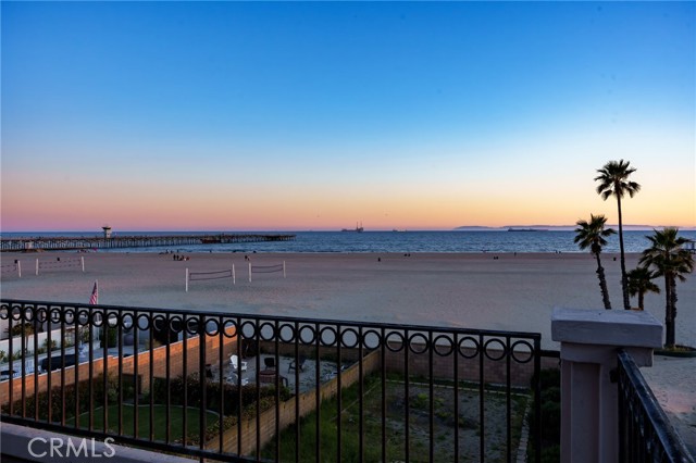 Detail Gallery Image 19 of 20 For 600 Ocean Ave, Seal Beach,  CA 90740 - 6 Beds | 6 Baths