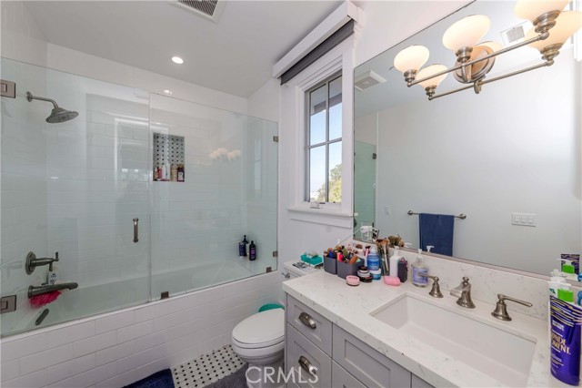 Detail Gallery Image 39 of 58 For 1747 Gates Ave, Manhattan Beach,  CA 90266 - 5 Beds | 5/1 Baths