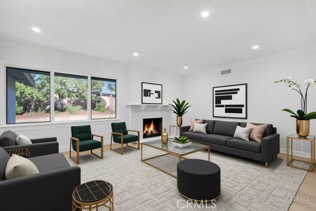 Detail Gallery Image 10 of 39 For 10133 Whitaker Ave, Granada Hills,  CA 91343 - 3 Beds | 3 Baths