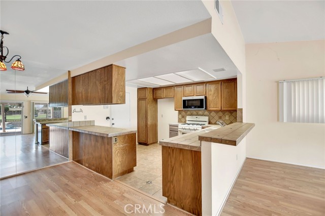 1428 Pepper Tree Drive, Hemet CA: https://media.crmls.org/medias/4dbbd44d-1f4c-49f9-928e-bd07f5c09367.jpg