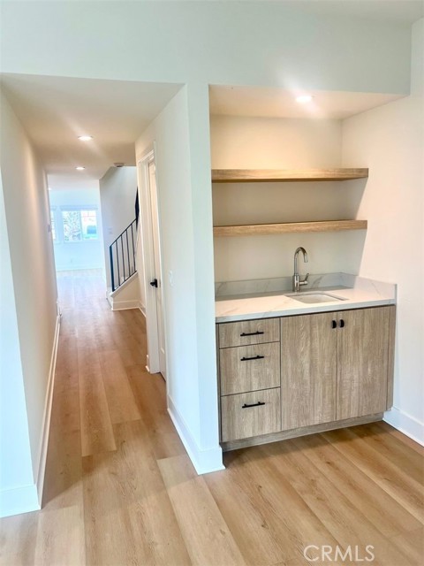 Detail Gallery Image 9 of 27 For 202 18th, Huntington Beach,  CA 92648 - 3 Beds | 2/1 Baths