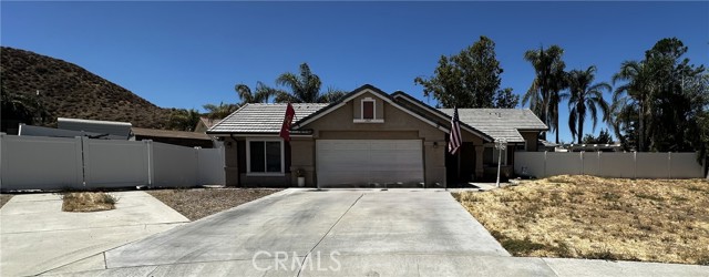 Detail Gallery Image 1 of 1 For 1507 Chateau Ct, San Jacinto,  CA 92583 - 3 Beds | 2 Baths