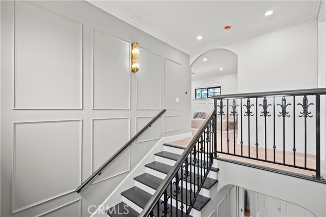 1935 S 6th Avenue, Arcadia CA: https://media.crmls.org/medias/4dbc9d83-edf6-4969-930b-b20369fd361f.jpg