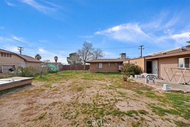 Detail Gallery Image 20 of 33 For 13285 Mesquite, Apple Valley,  CA 92308 - 3 Beds | 2/1 Baths