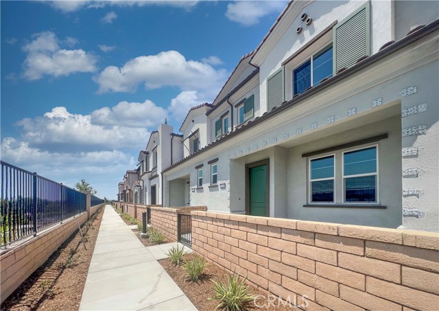 22019 Florence Circle, Walnut CA: https://media.crmls.org/medias/4dbda2dd-2e29-448c-9ed2-067e0002897d.jpg