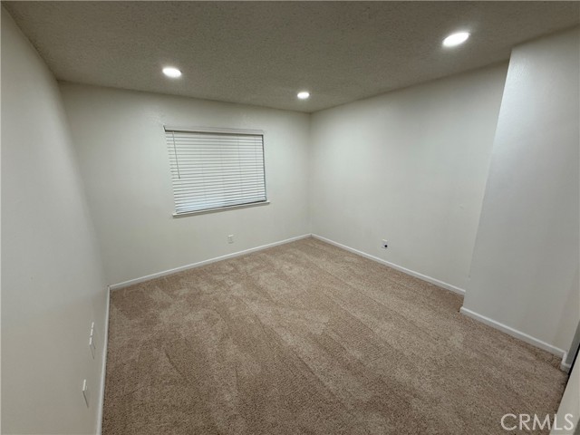 Detail Gallery Image 13 of 33 For 15332 Tuscola Rd, Apple Valley,  CA 92307 - 5 Beds | 3 Baths