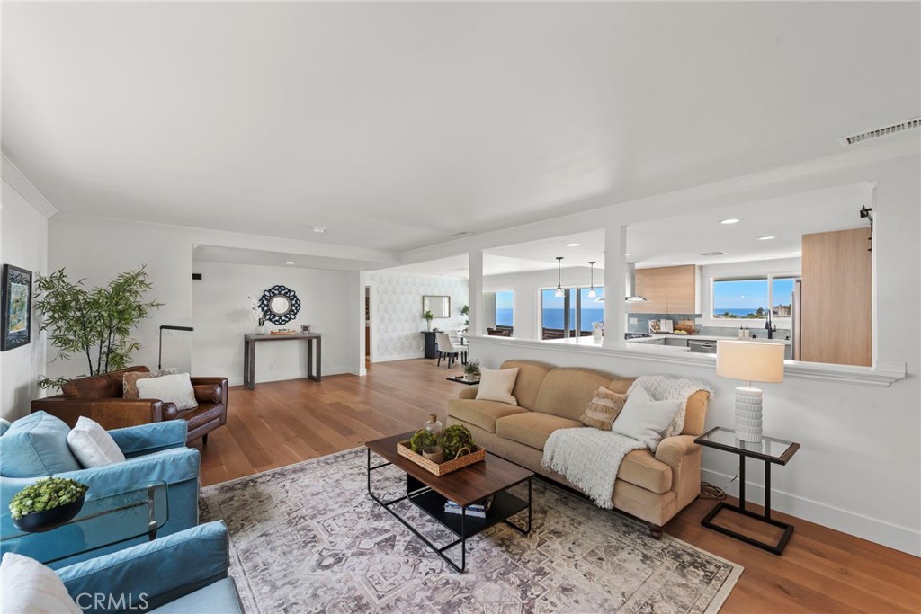 MLS #OC25253607 image #11