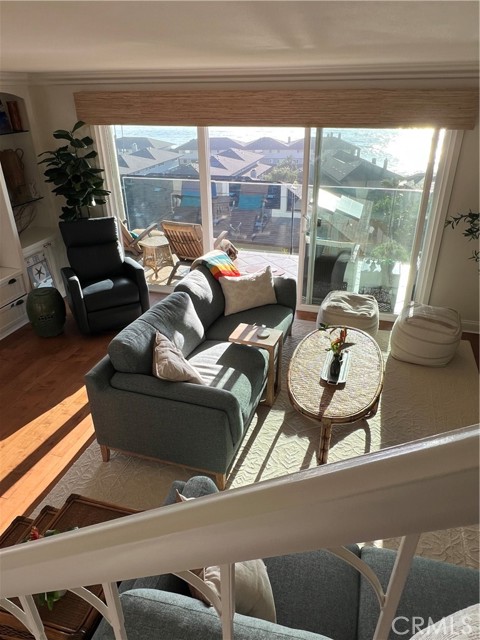 Detail Gallery Image 10 of 49 For 34 Blue Lagoon, Laguna Beach,  CA 92651 - 3 Beds | 3 Baths