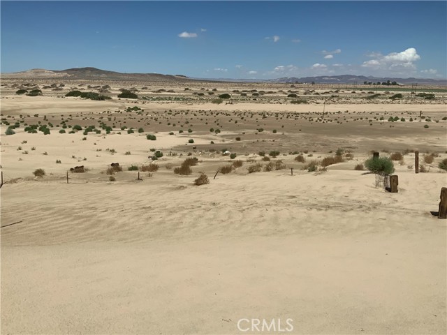 Detail Gallery Image 4 of 5 For 45962 Palma Vista Rd, Newberry Springs,  CA 92365 - – Beds | – Baths
