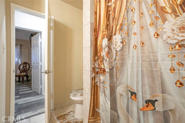 6923 Ben Avenue, North Hollywood CA: https://media.crmls.org/medias/4dbecbce-6774-4a04-85a2-4a20b7b1c1ed.jpg