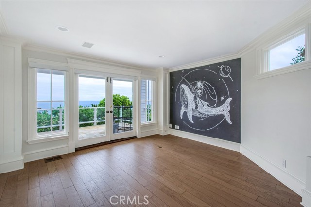 Detail Gallery Image 33 of 48 For 2163 Crestview Dr, Laguna Beach,  CA 92651 - 3 Beds | 2/1 Baths