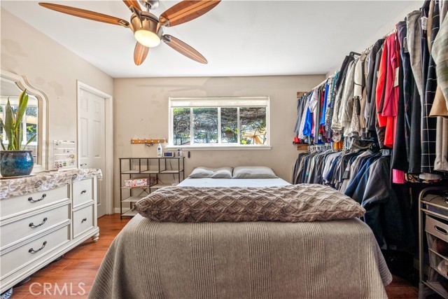 Detail Gallery Image 8 of 16 For 4901 Siesta Dr, Oceanside,  CA 92057 - 3 Beds | 2 Baths