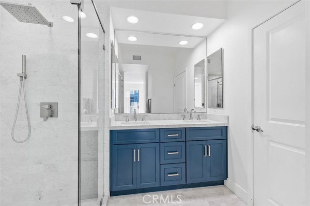 Detail Gallery Image 23 of 49 For 150 the Promenade #202,  Long Beach,  CA 90802 - 3 Beds | 3 Baths