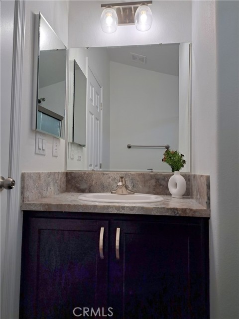 Detail Gallery Image 14 of 24 For 400 E. Arbor St. #1,  Long Beach,  CA 90805 - 3 Beds | 2 Baths