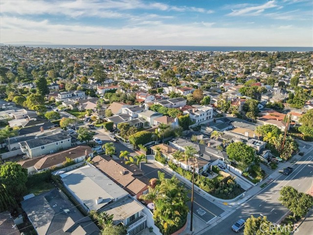 3616 Elm Avenue, Manhattan Beach, California 90266, 3 Bedrooms Bedrooms, ,2 BathroomsBathrooms,Residential,Sold,Elm,SB22239127