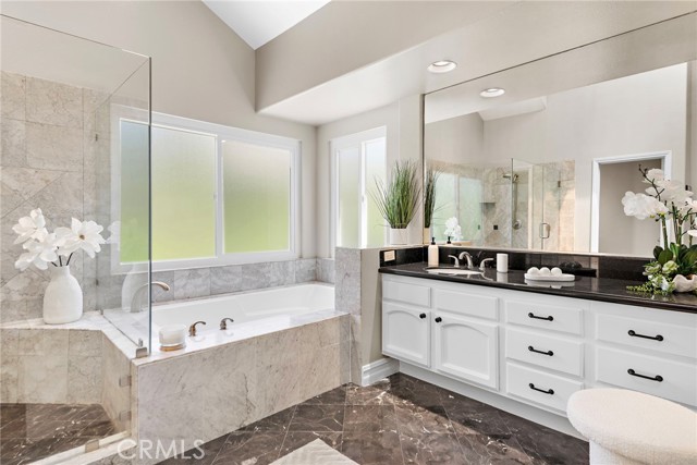 22242 Wayside, Mission Viejo CA: https://media.crmls.org/medias/4dc0e376-6787-49e0-924c-53dcbe7d86d0.jpg