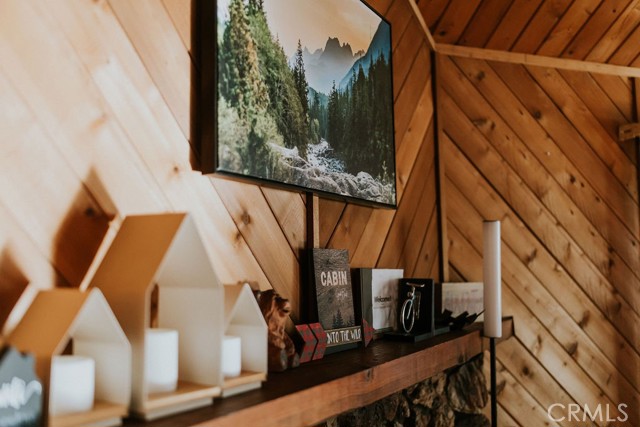 Detail Gallery Image 10 of 41 For 2352 Pine Dr, Arrowbear,  CA 92382 - 3 Beds | 2 Baths