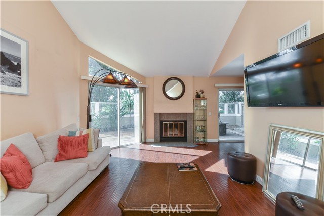 145 Stanford Court, Irvine CA: https://media.crmls.org/medias/4dc14fc6-272d-486e-a5bb-c3cc3b135150.jpg