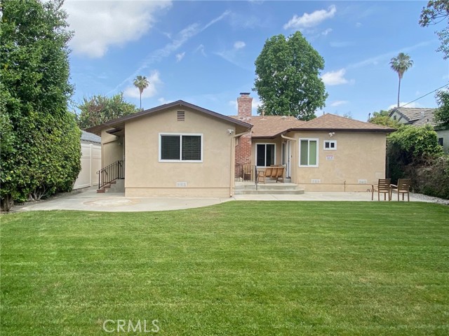 12740 Tiara Street, Valley Village CA: https://media.crmls.org/medias/4dc1cf62-c5fb-4ed2-964f-c4aacbd56210.jpg