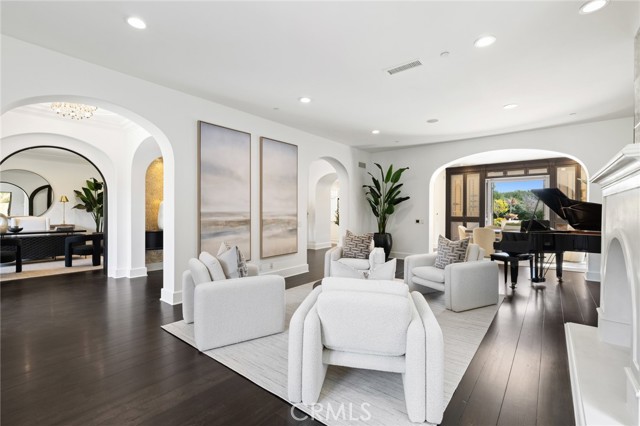 Detail Gallery Image 7 of 48 For 24 Tide Watch, Newport Coast,  CA 92657 - 6 Beds | 7/1 Baths