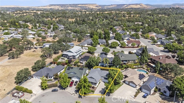 17 Pleasant Oak Lane, Oroville CA: https://media.crmls.org/medias/4dc2ec23-d620-4b48-8ecd-715b5f52a185.jpg